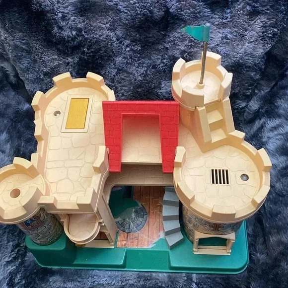 Vintage Fisher Price Little People #993 PLAY FAMILY CASTLE - Picture 4 of 16